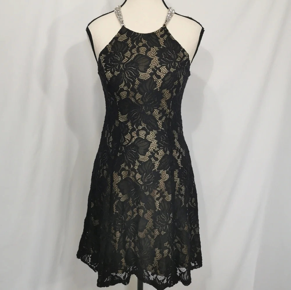 Betsy & Adam Black Lace Fit & Flare Mini Dress Cocktail Size 2 - Picture 2 of 9